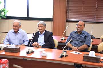 نشست بازنشستگان با رئیس دانشگاه